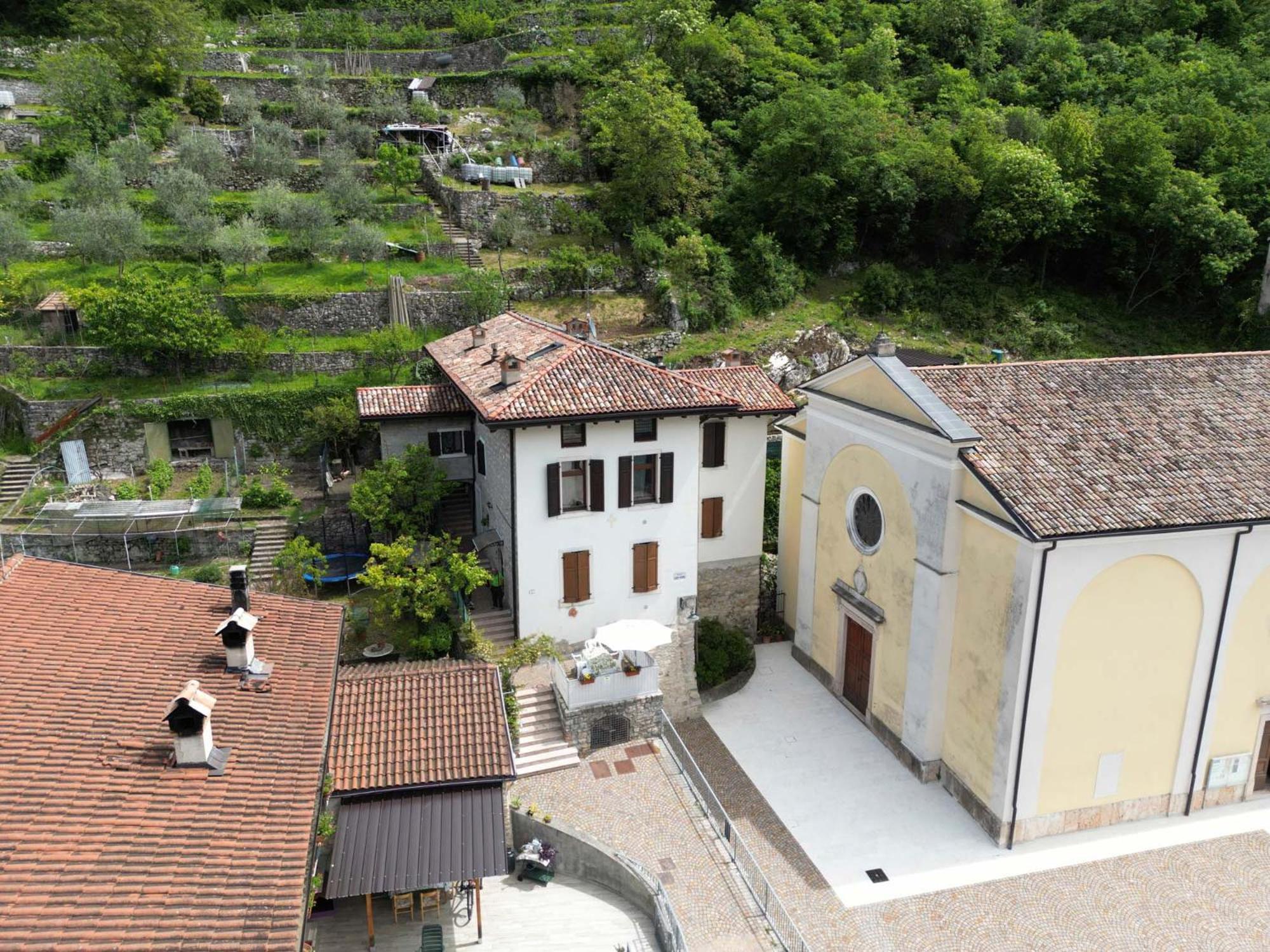Appartamento Ania Vista Castello Tenno Exterior photo